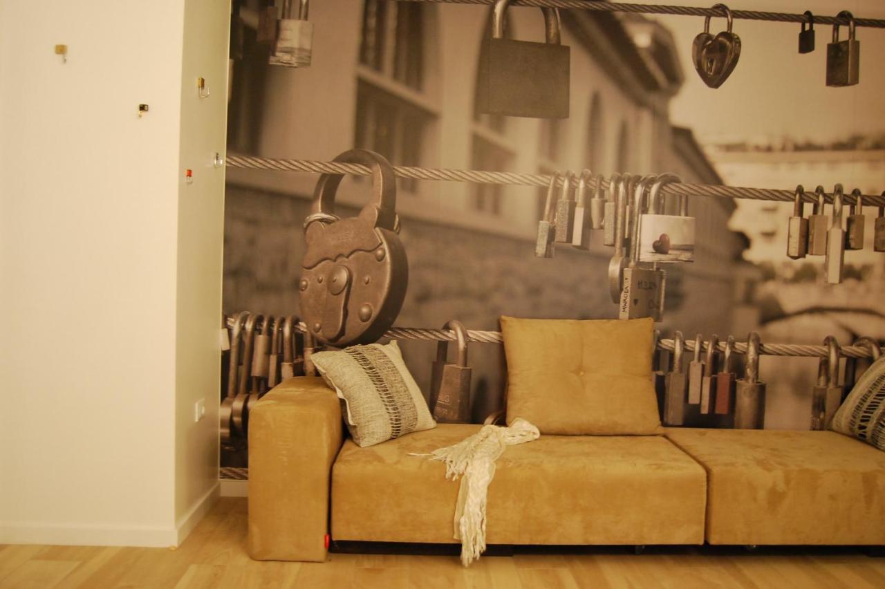 Slovenian Art Story Apartment Ljubljana Bagian luar foto