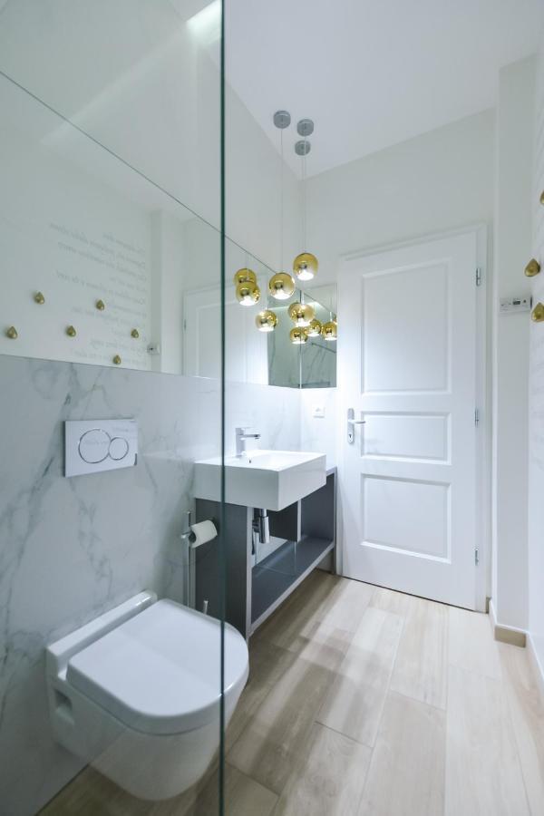 Slovenian Art Story Apartment Ljubljana Bagian luar foto