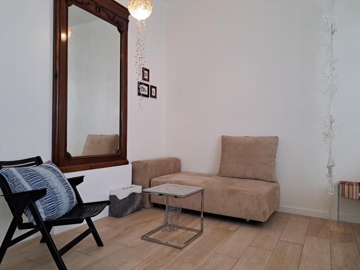 Slovenian Art Story Apartment Ljubljana Bagian luar foto