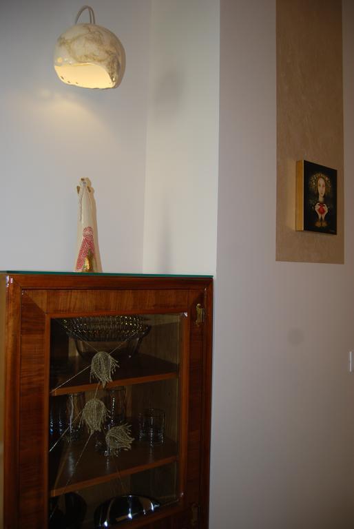 Slovenian Art Story Apartment Ljubljana Bagian luar foto